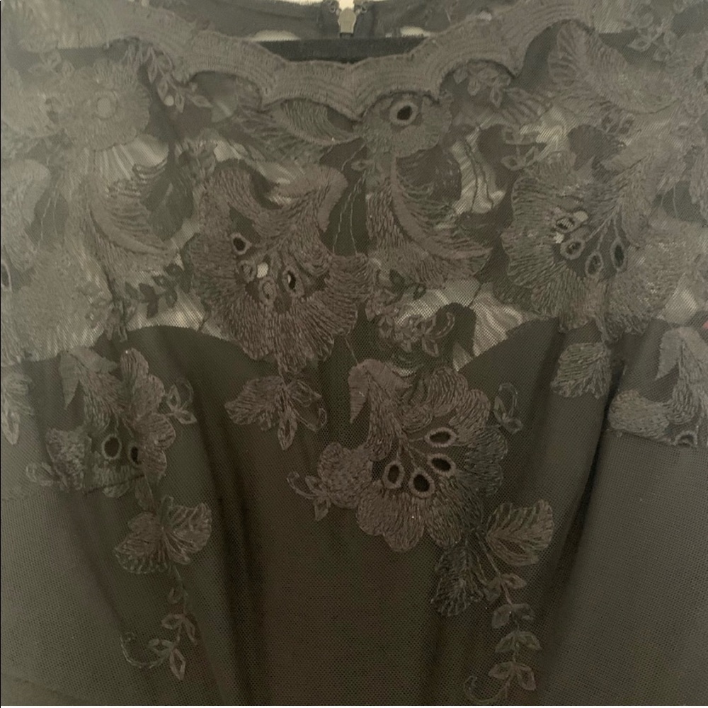 Monique Lhuillier Lace Dress - Picture 4 of 5
